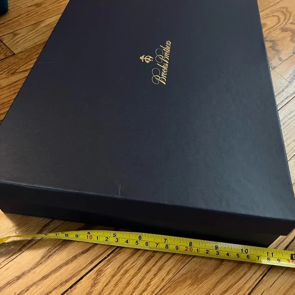Brooks Brothers Gift Box - Picture 3 of 4